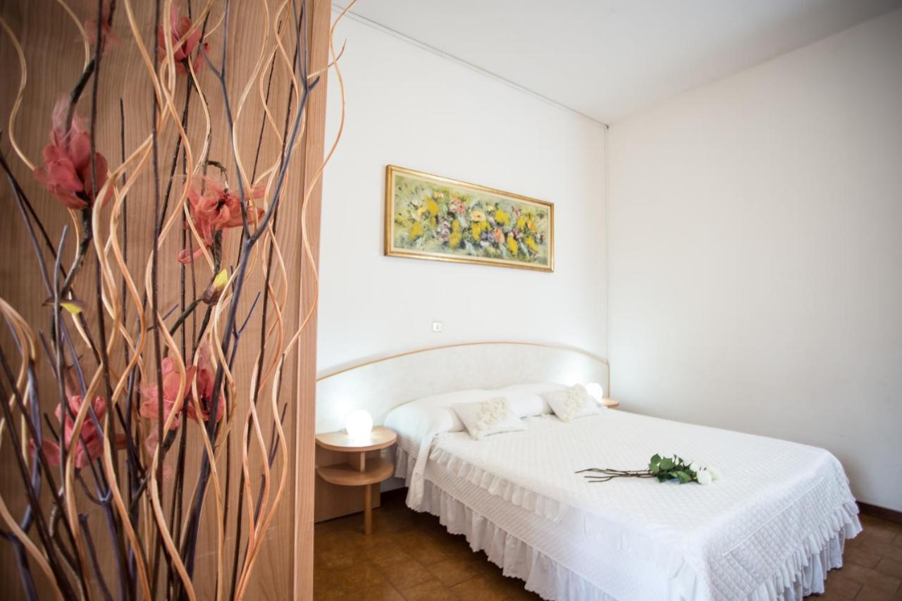 Hotel Continental Gatteo a Mare Εξωτερικό φωτογραφία